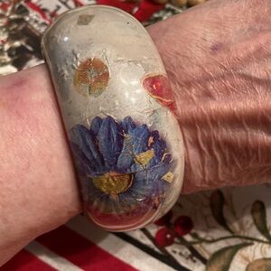 Floral Bangle Bracelet